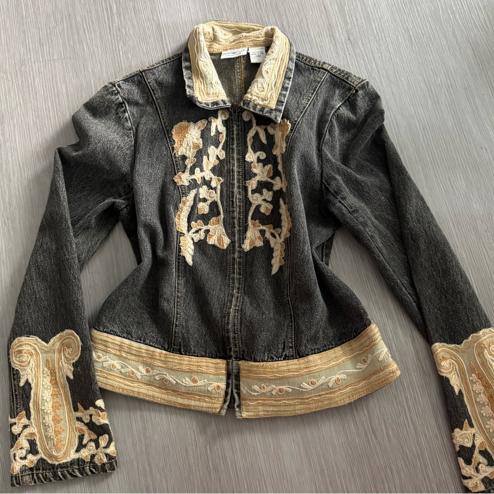NEWPORT NEWS Embroidered Black Denim Jacket with Cream Appliqué Y2K VTG